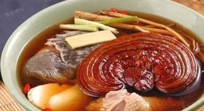 灵芝可以补气益血、养心安神、止咳平喘